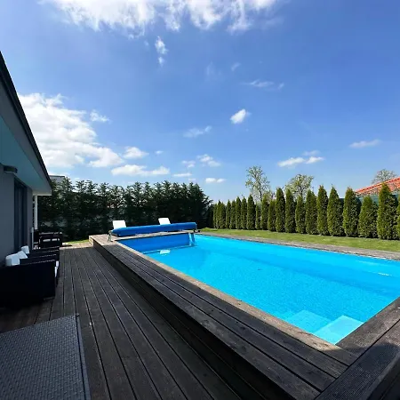 Vila Golf Pool *