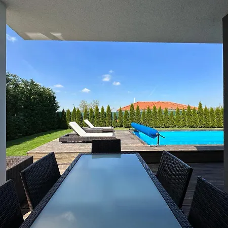 Golf Pool Vila Sajdikove Humence